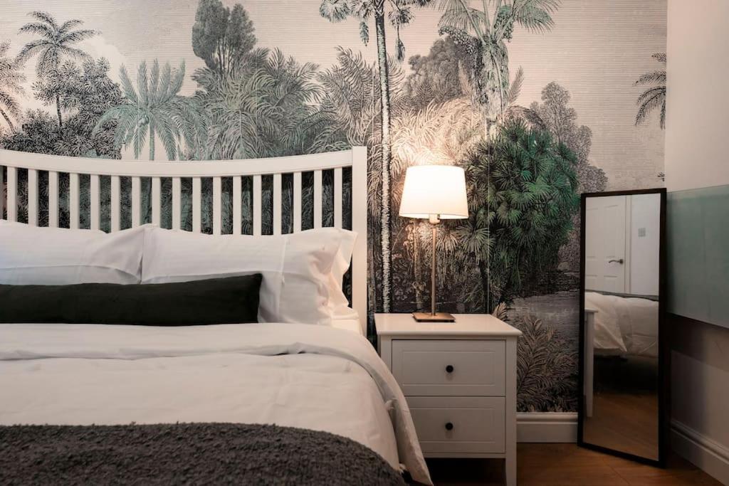 Holiday Home 2Br L 2Ba With Patio-Sleep 6 London Exterior photo